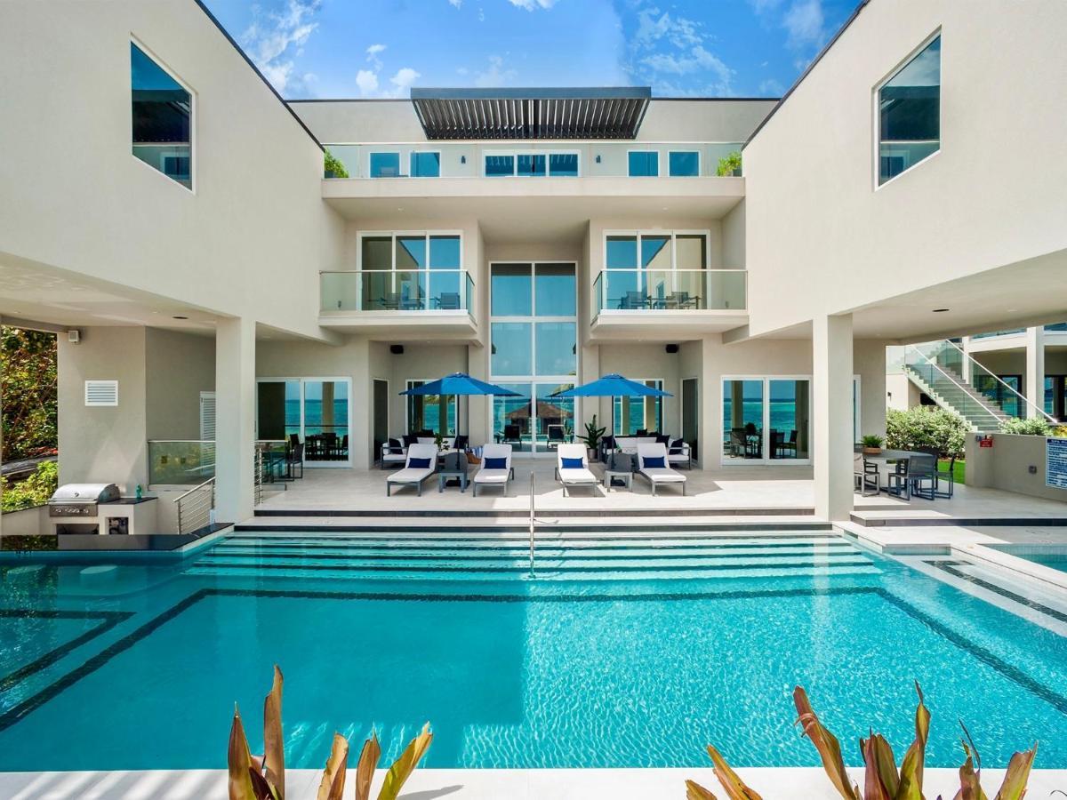 Black Urchin Boutique Resort Bodden Town Buitenkant foto