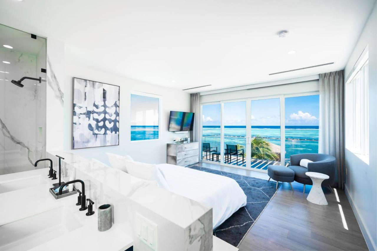 Black Urchin Boutique Resort Bodden Town Buitenkant foto